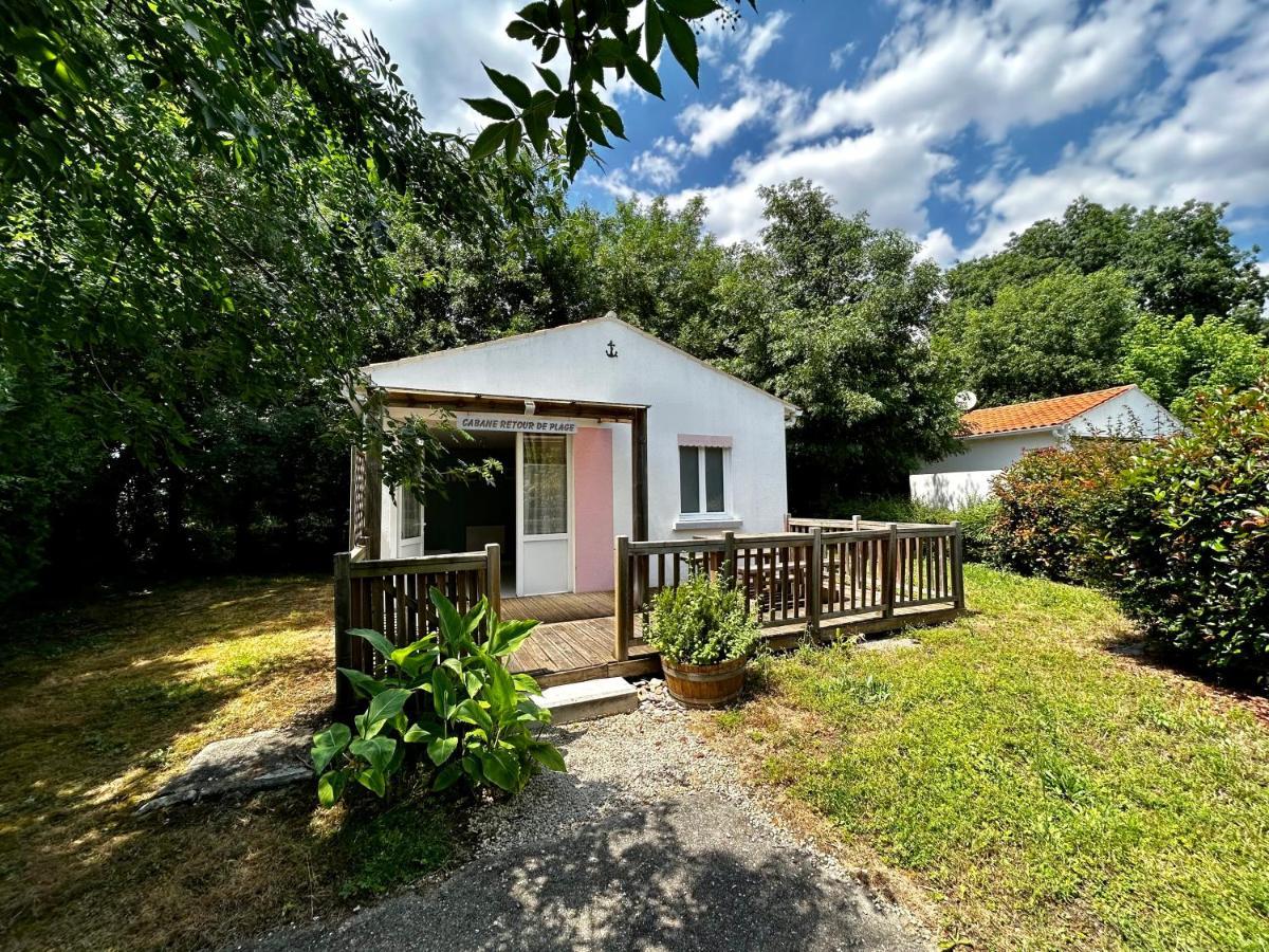 Les Cabanes Du Lac Vandre Bagian luar foto