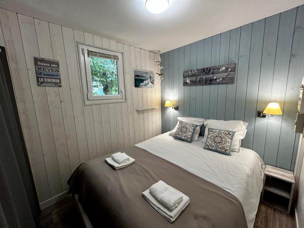 Les Cabanes Du Lac Vandre Bagian luar foto